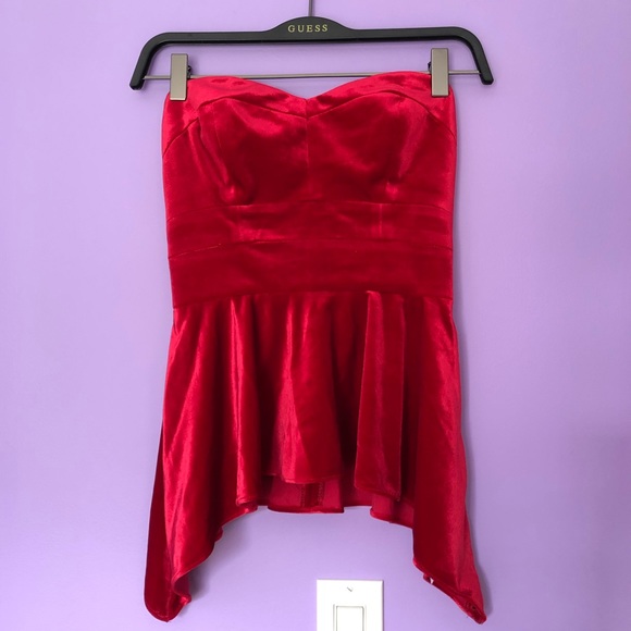 New With Tags Guess Velvet Peplum Top - Picture 2 of 4